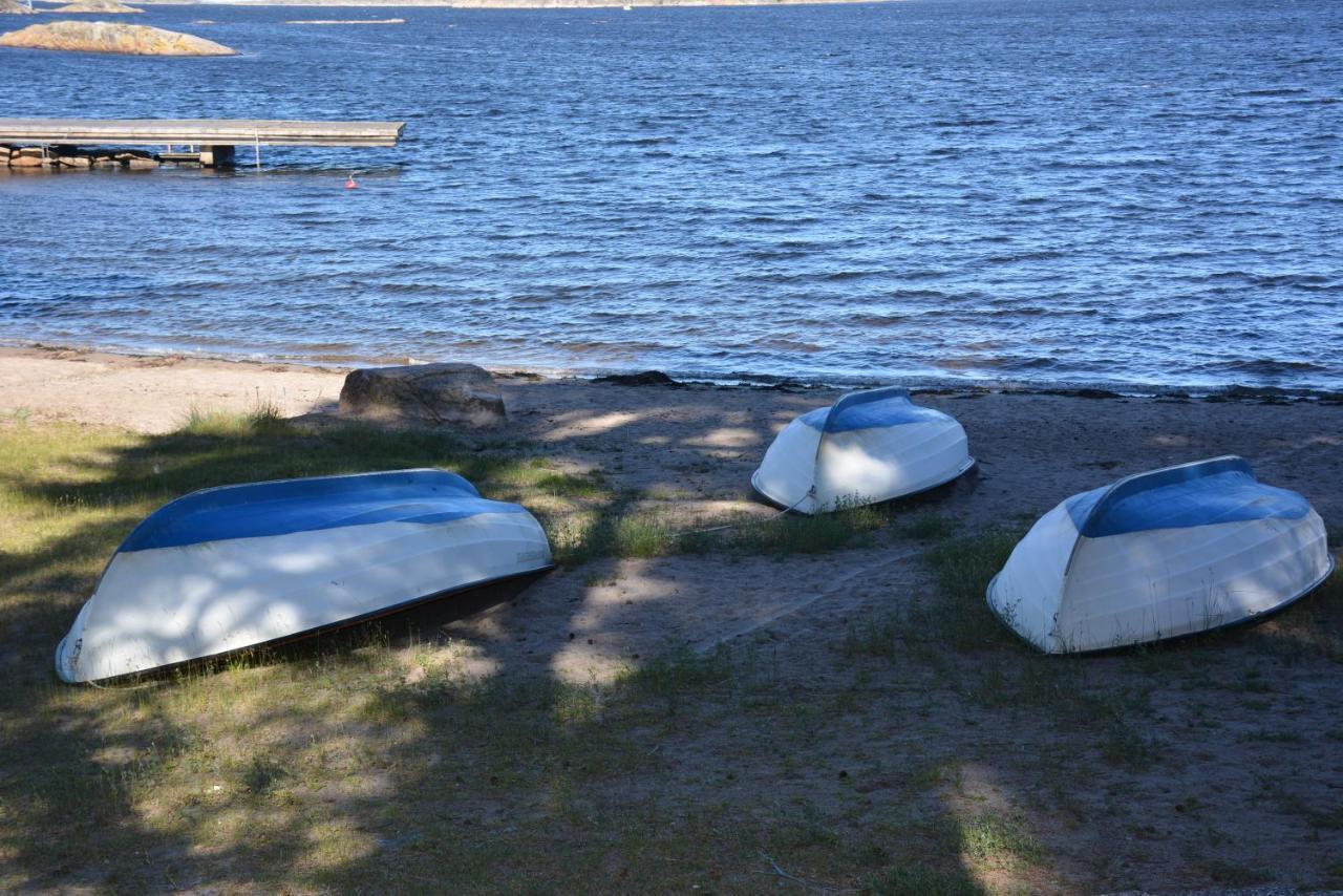 Hallestrand Vandrarhem Stromstad Bagian luar foto
