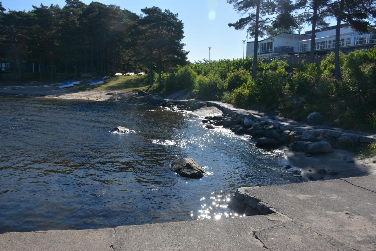 Hallestrand Vandrarhem Stromstad Bagian luar foto