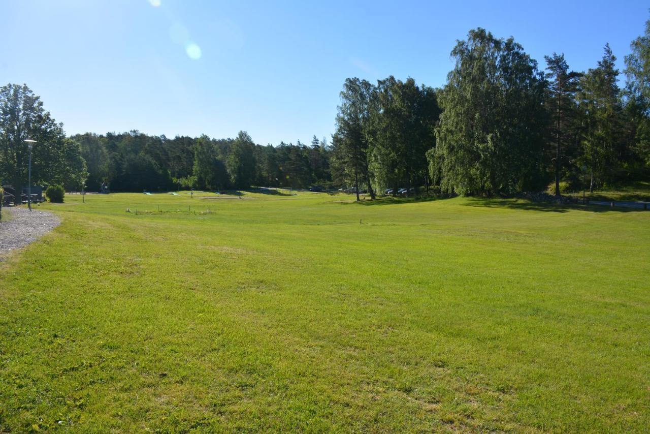 Hallestrand Vandrarhem Stromstad Bagian luar foto